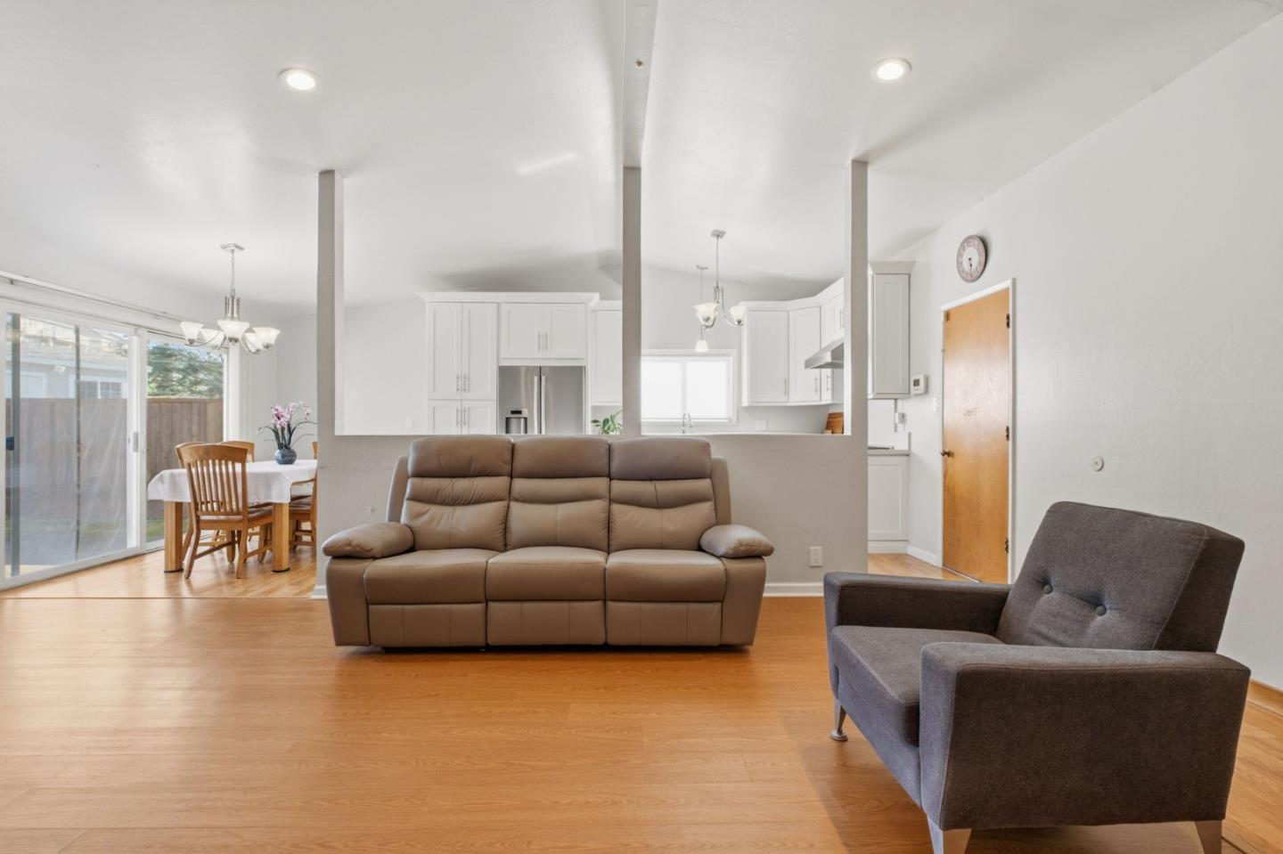 3011 Fasman DR