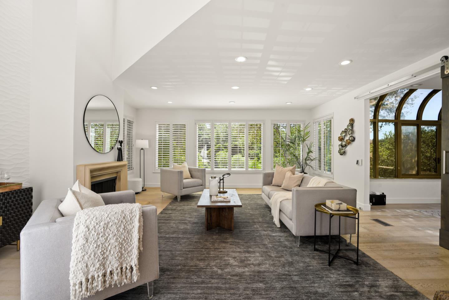 1130 Chula Vista Drive