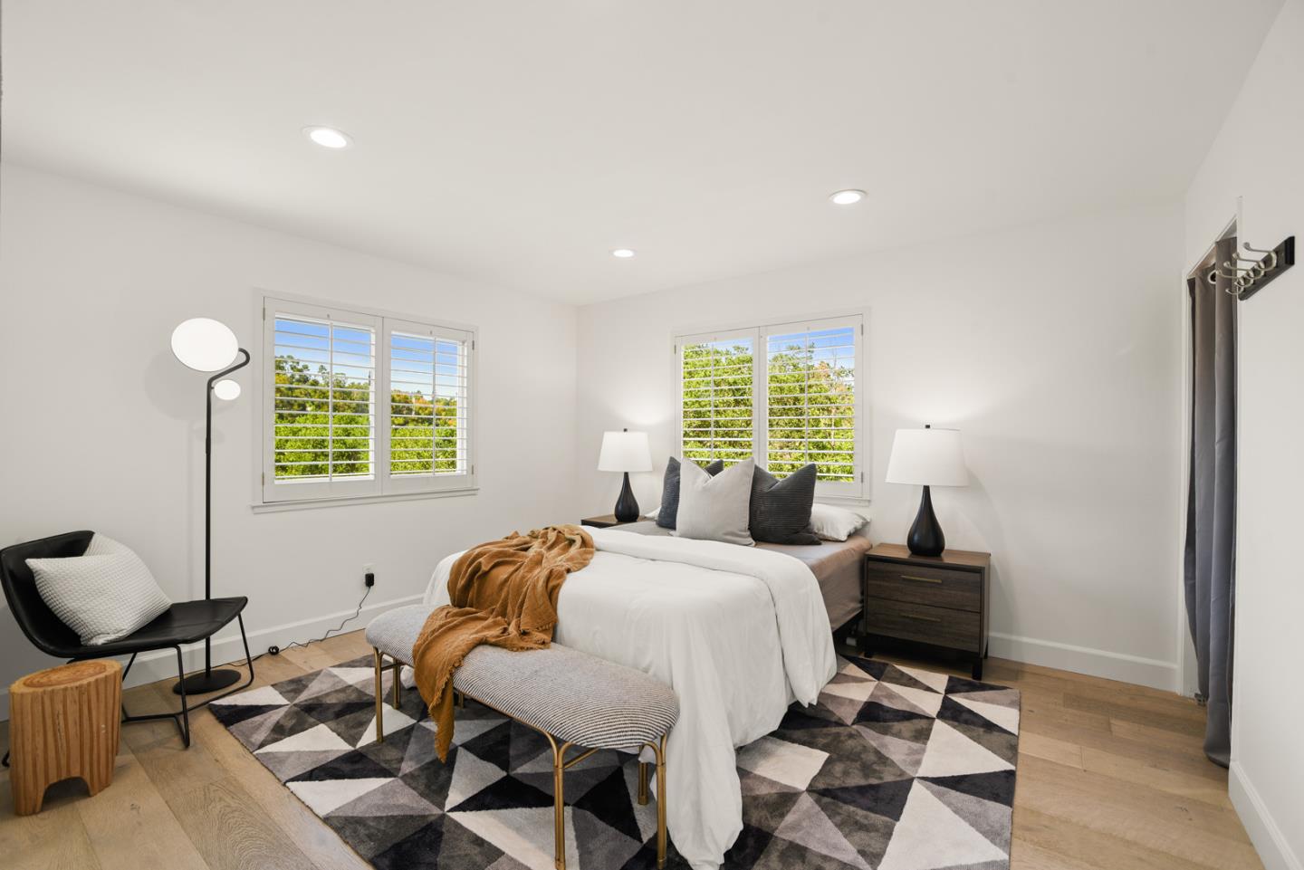 1130 Chula Vista Drive