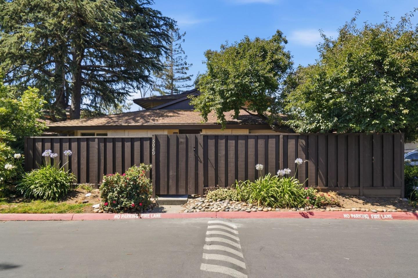 5020 Pine Tree TER