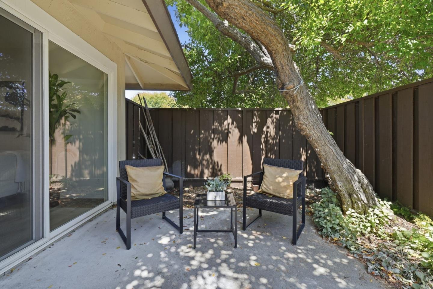 5020 Pine Tree TER