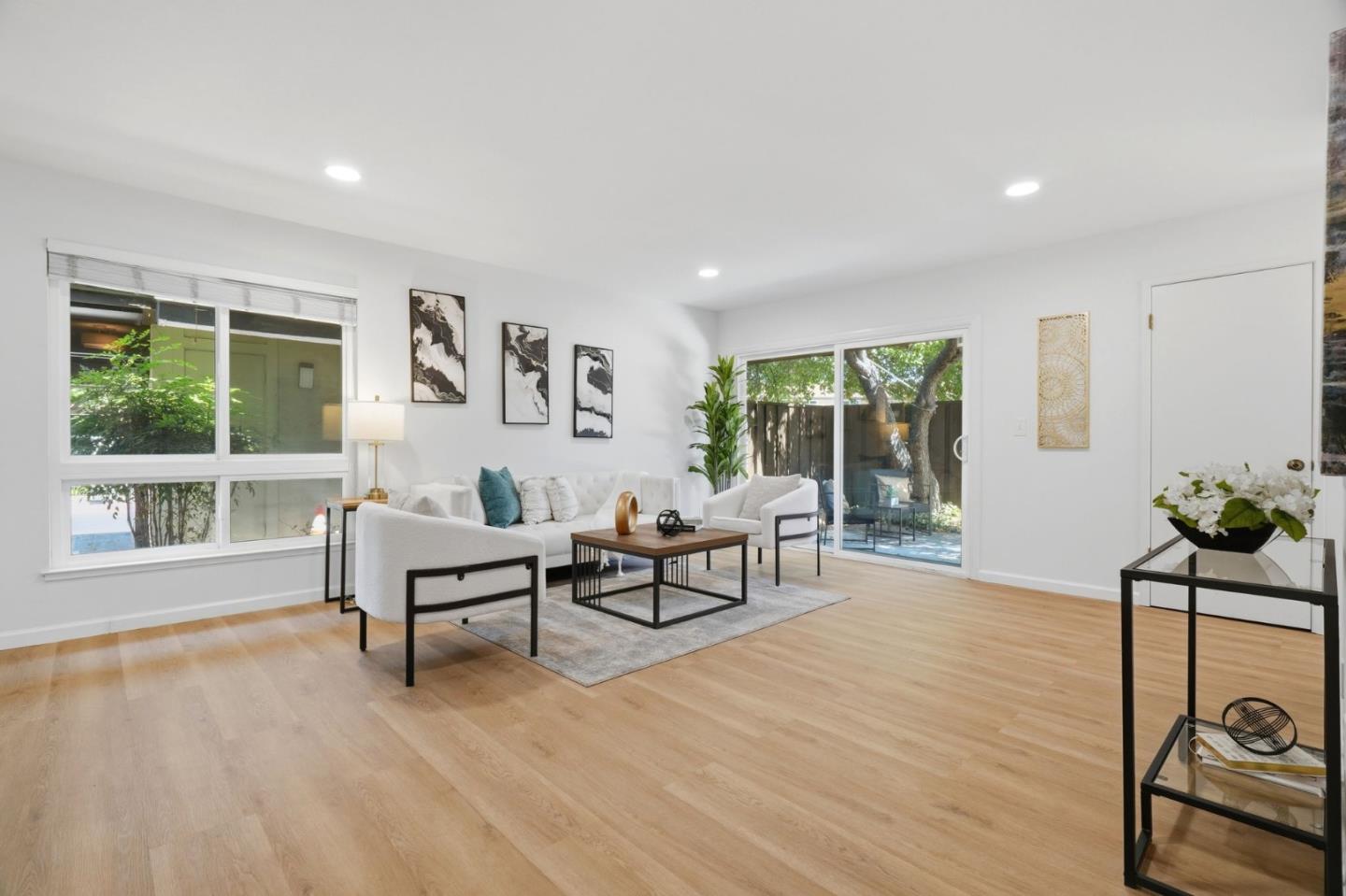 5020 Pine Tree TER