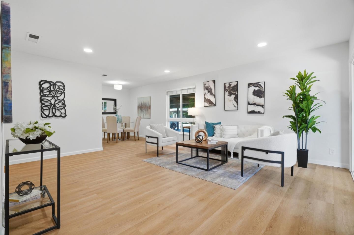 5020 Pine Tree TER