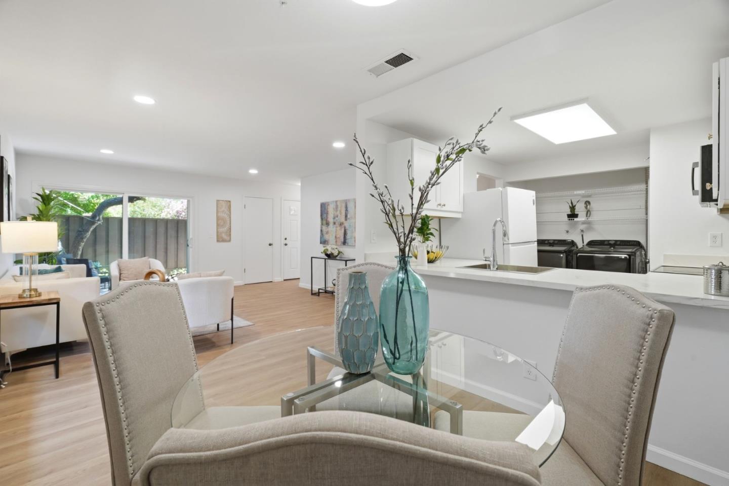 5020 Pine Tree TER
