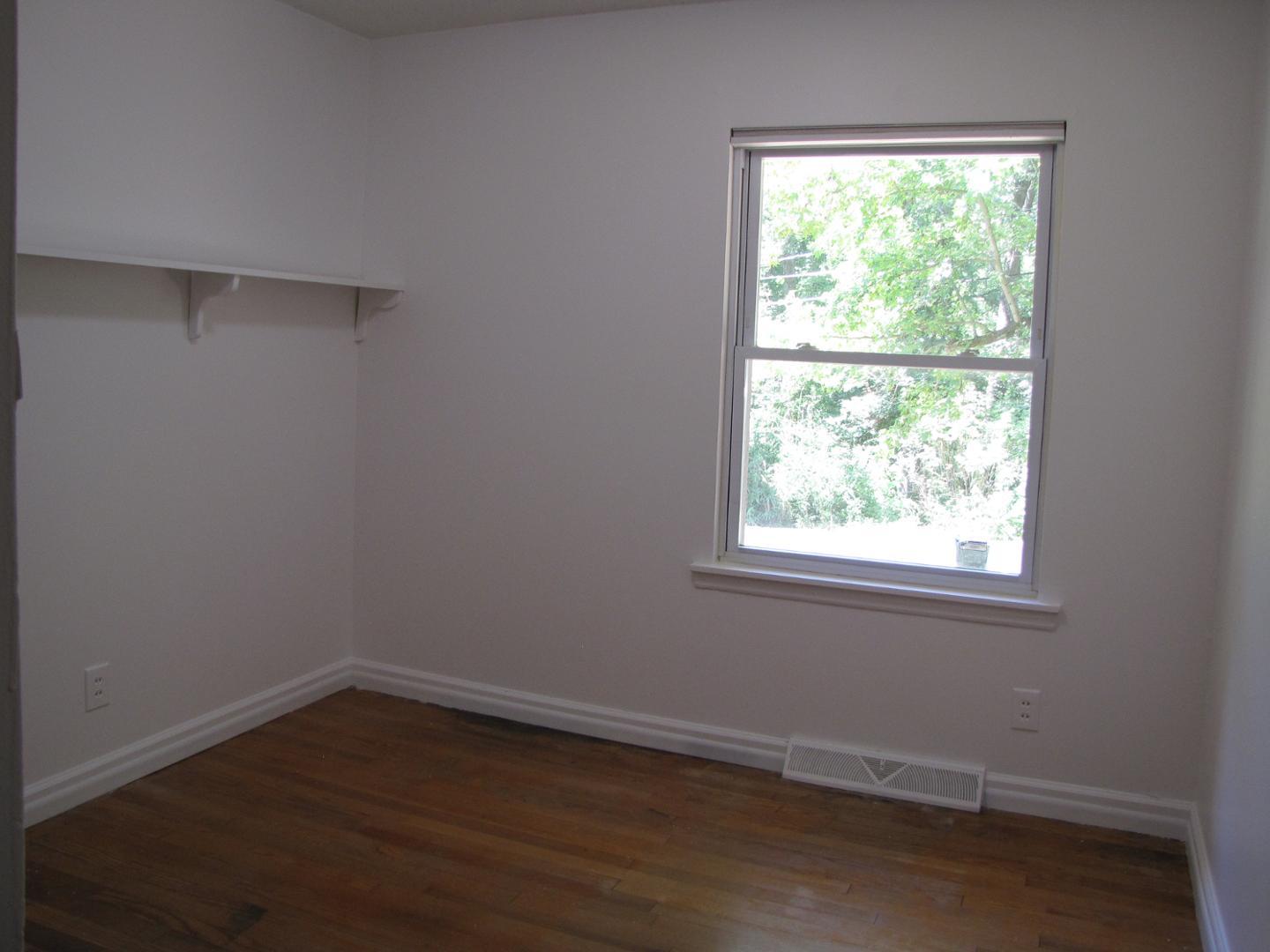 307 W Delafield Avenue