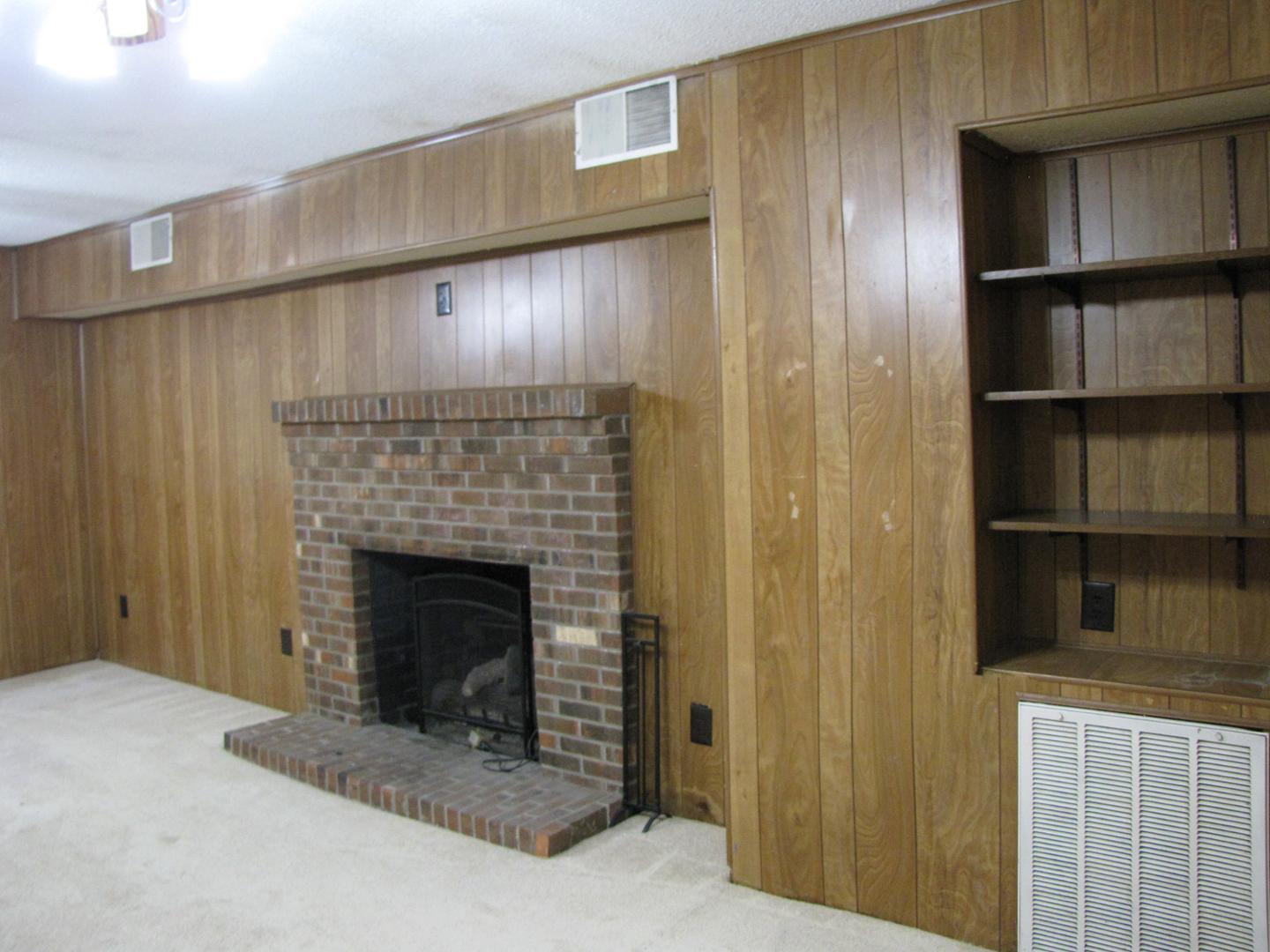 307 W Delafield Avenue