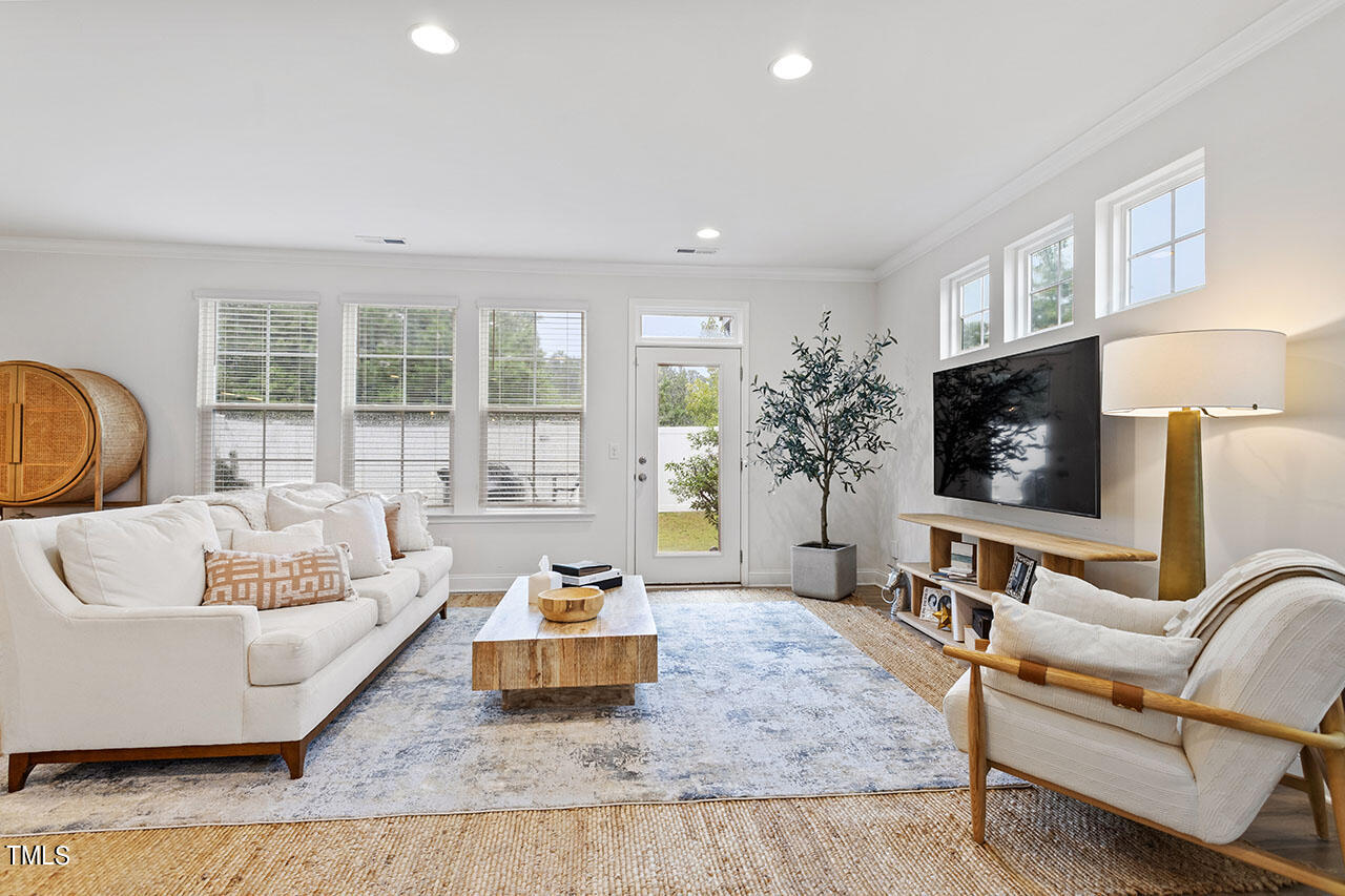 1008 Pershing Glen Court