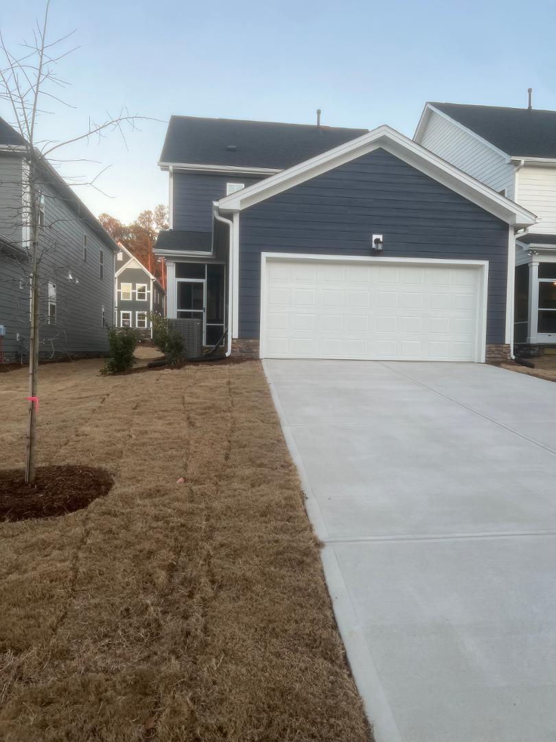 704 Longleaf Grove Lane