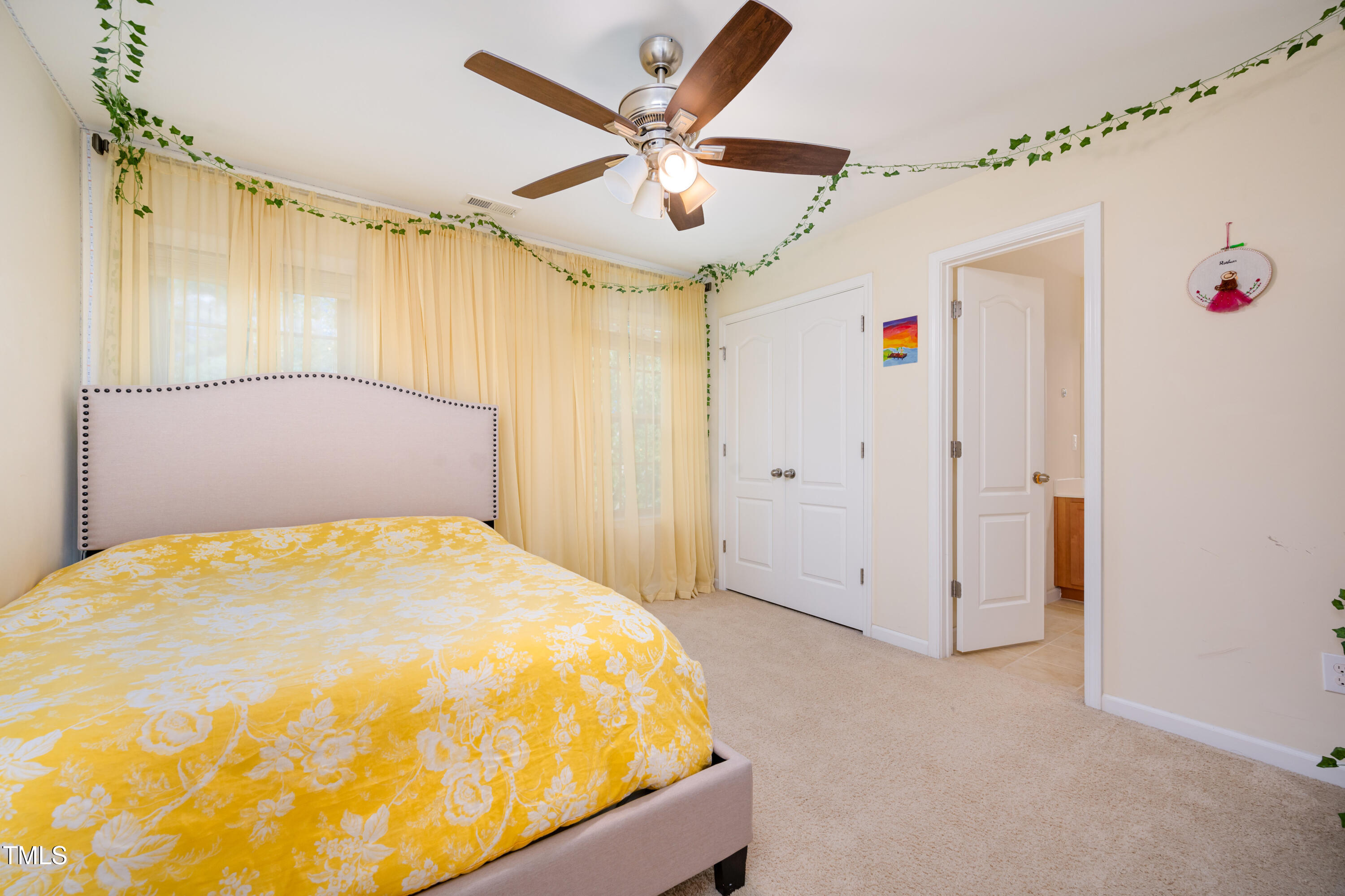 528 Mesquite Ridge Place