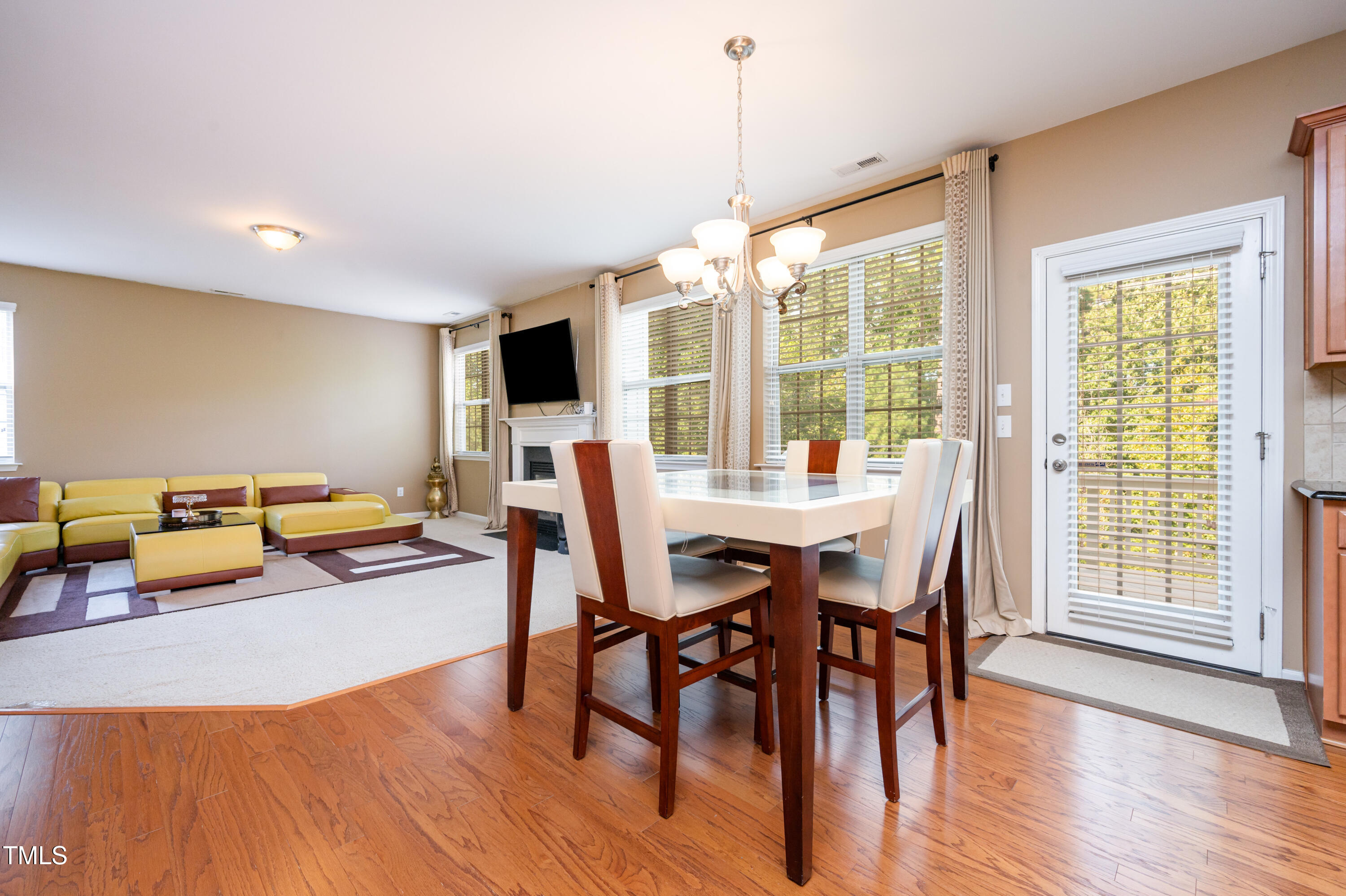 528 Mesquite Ridge Place