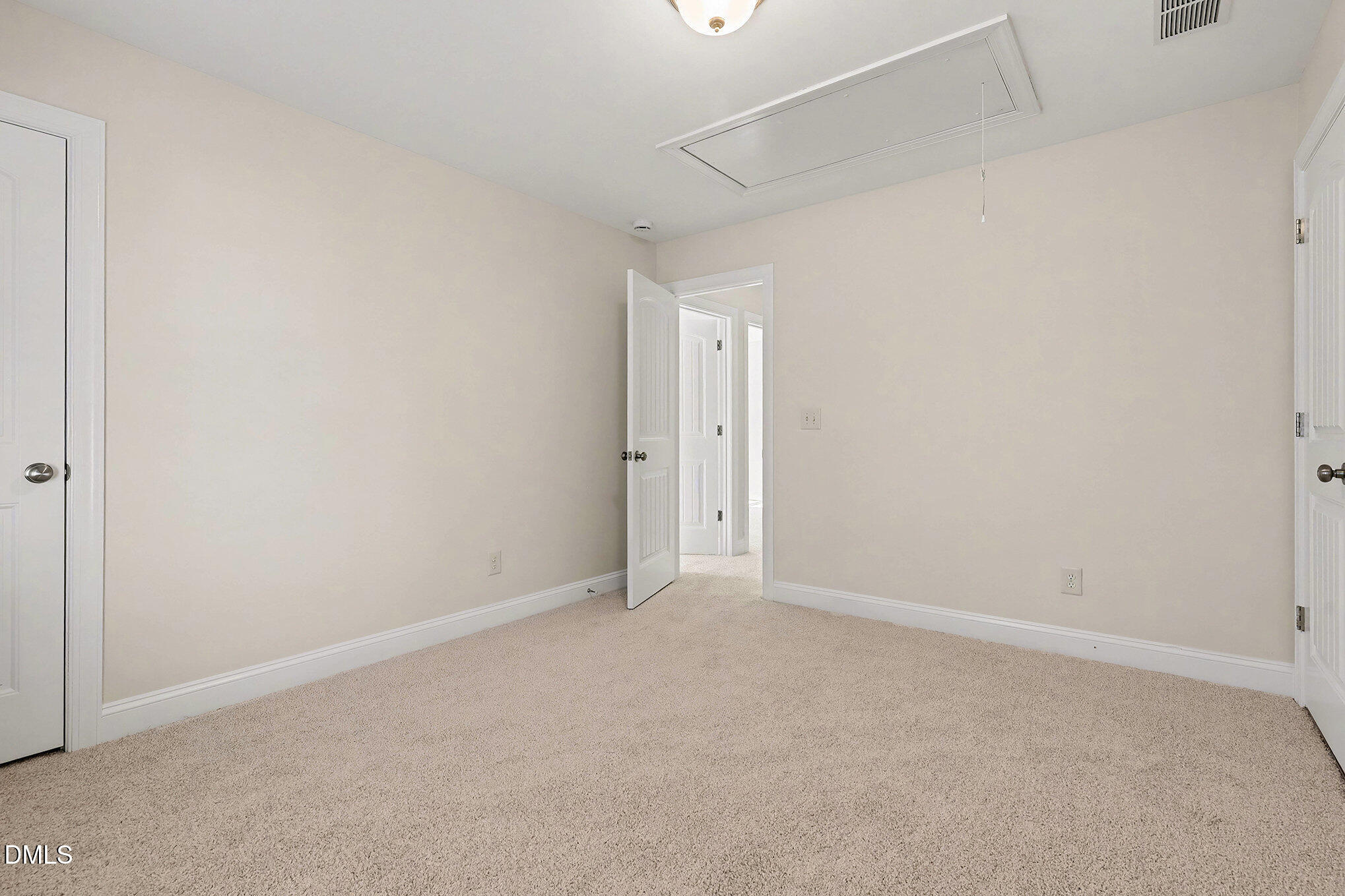 1012 Holland Bend Drive NE