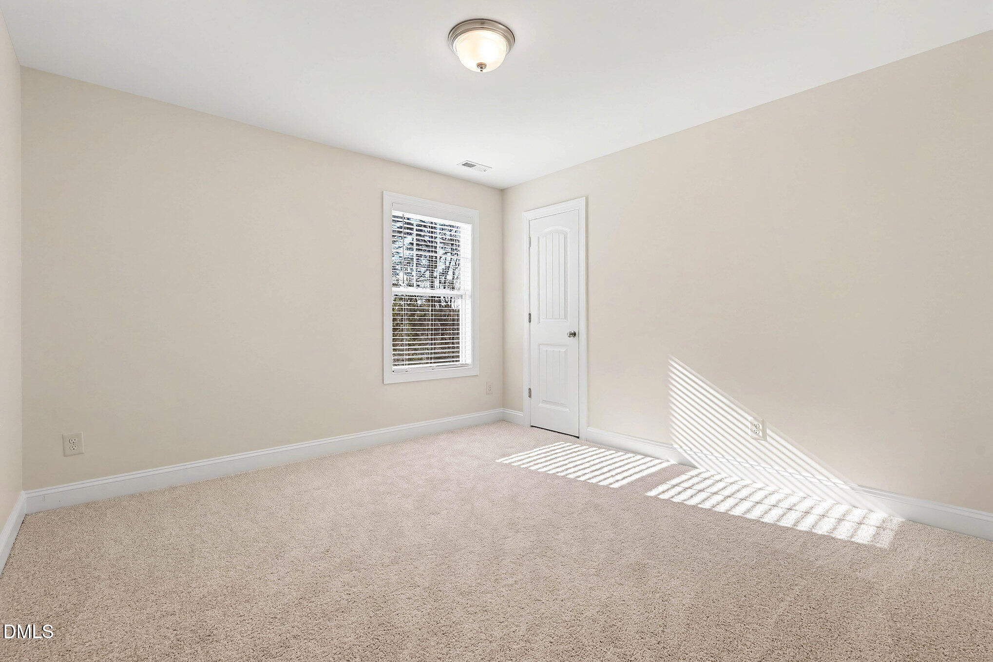 1012 Holland Bend Drive NE