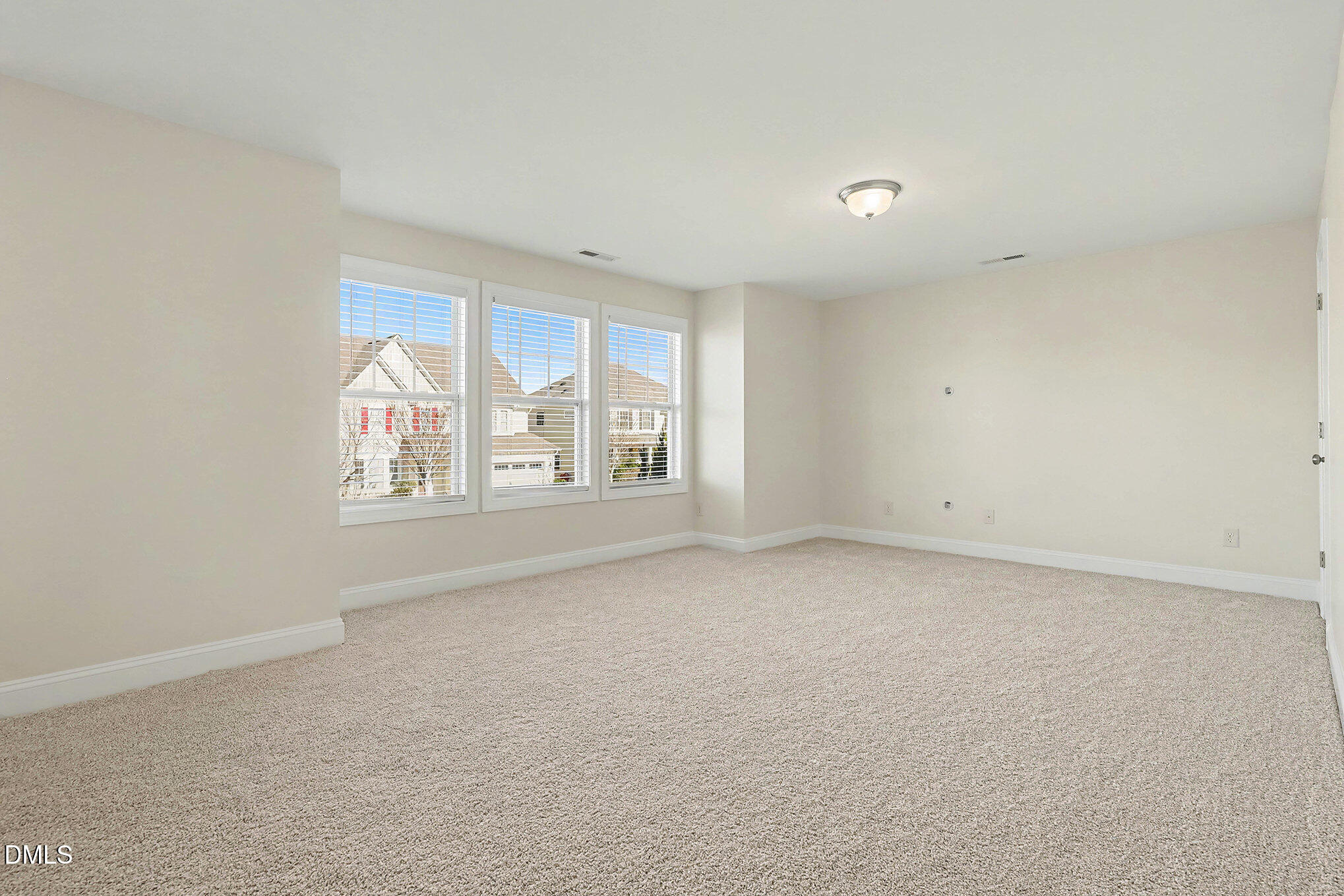 1012 Holland Bend Drive NE