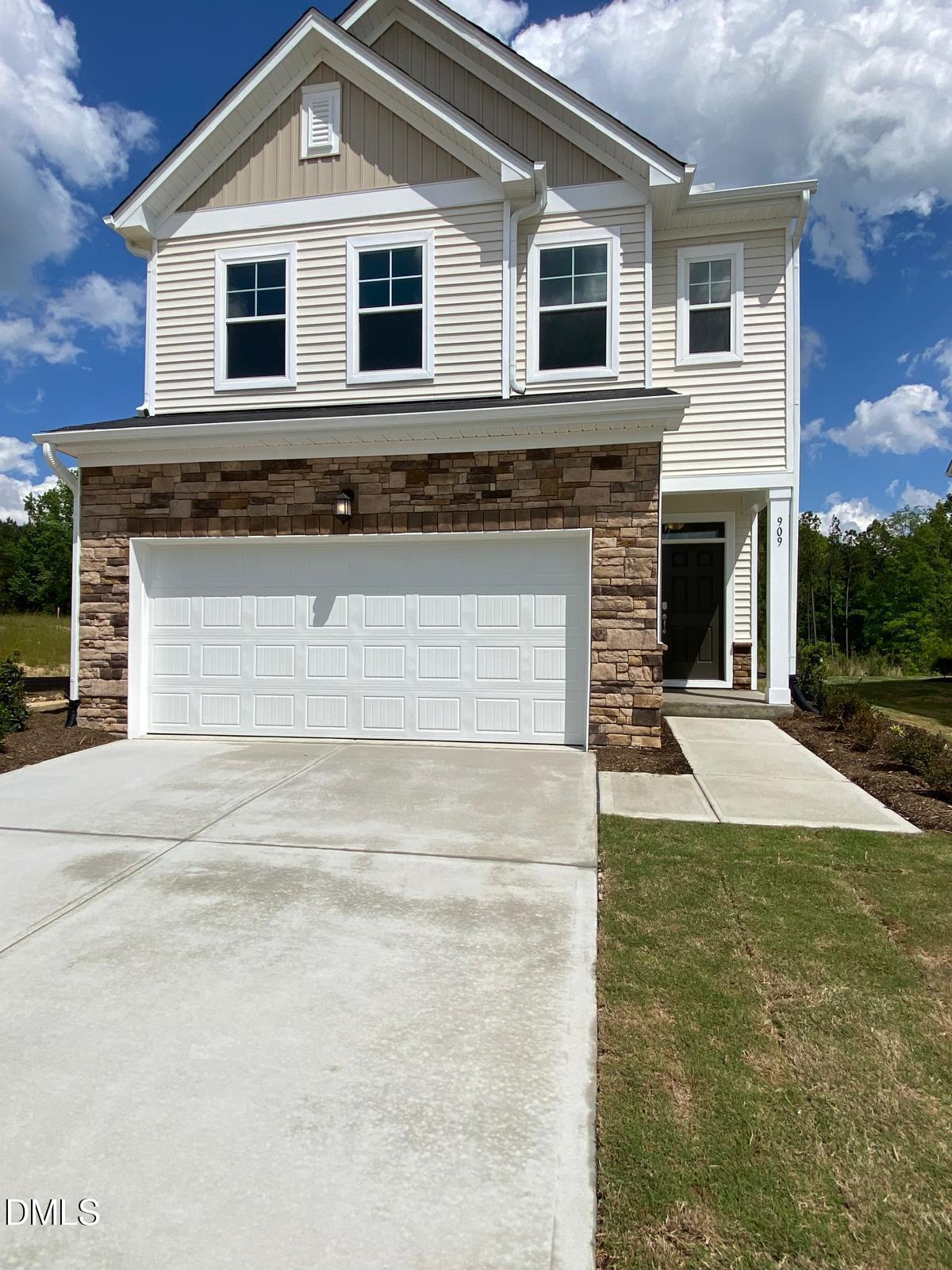 909 Aspen Pointe Trail