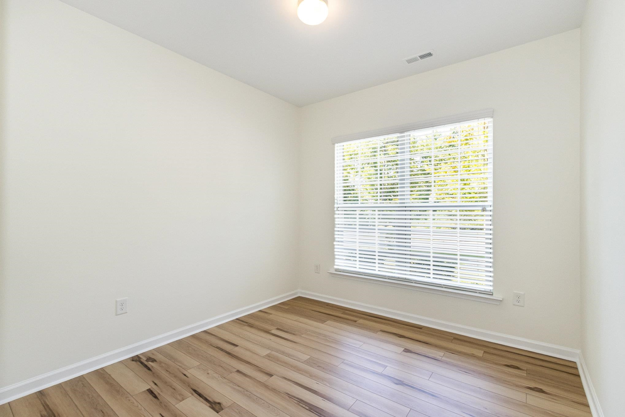 1312 Cozy Oak Avenue