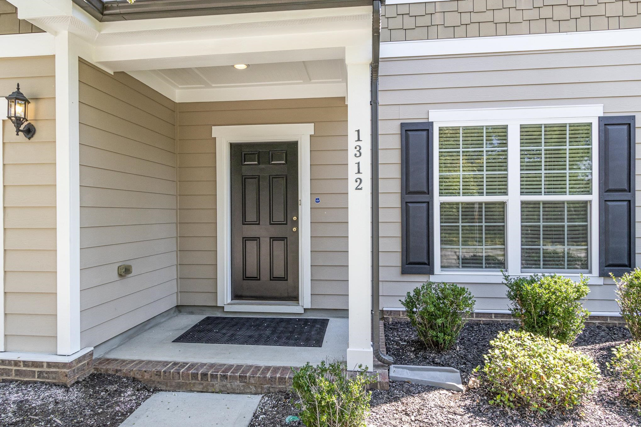 1312 Cozy Oak Avenue