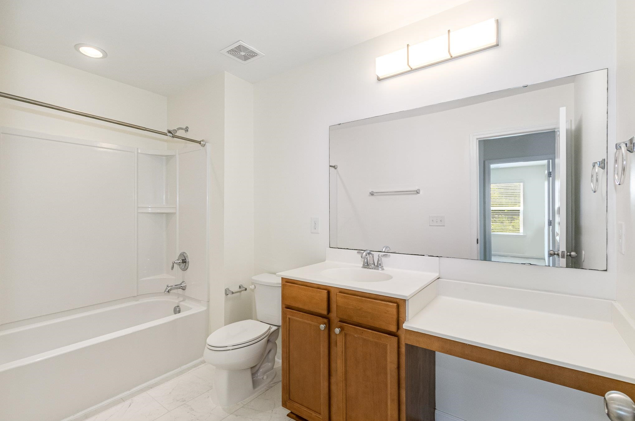 1312 Cozy Oak Avenue