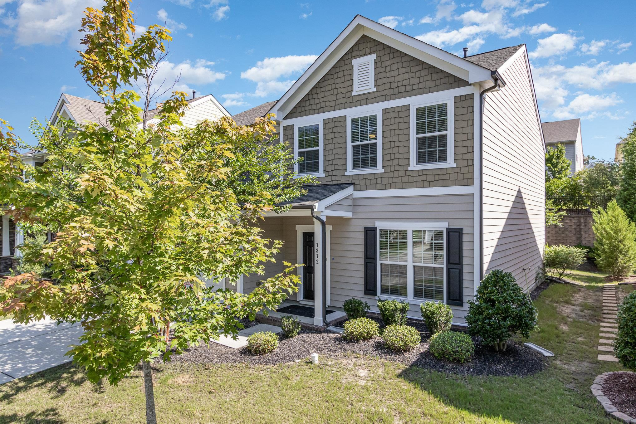 1312 Cozy Oak Avenue