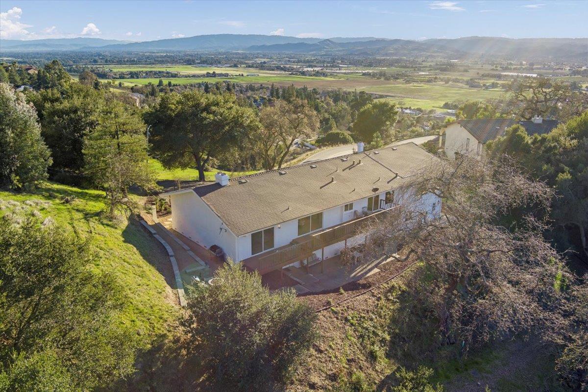2915 Thomas Grade