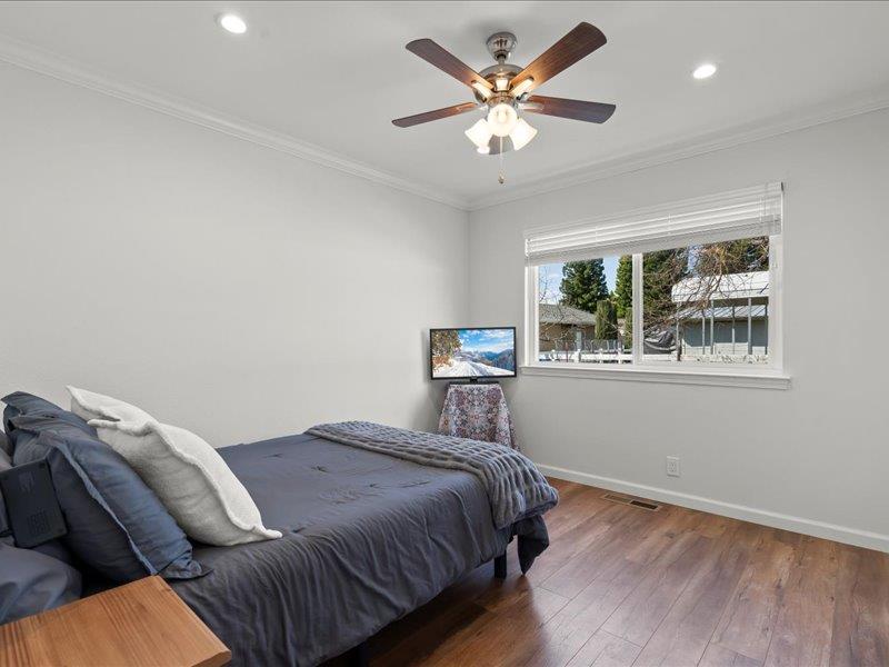 16075 Oak Glen AVE