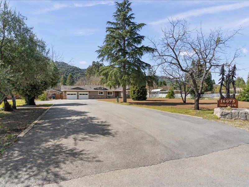 16075 Oak Glen AVE