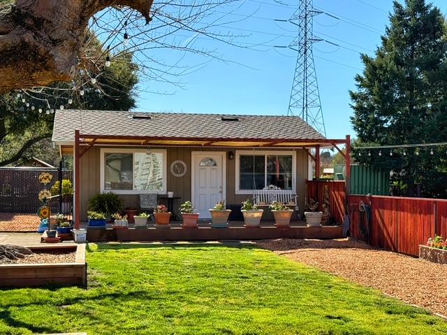 16075 Oak Glen AVE