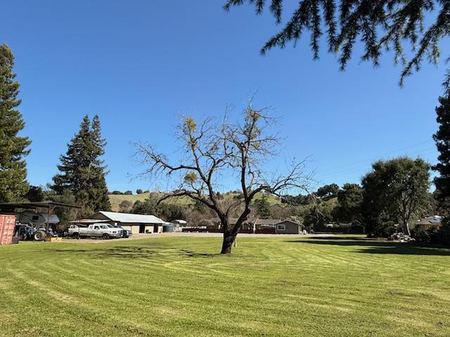 16075 Oak Glen AVE