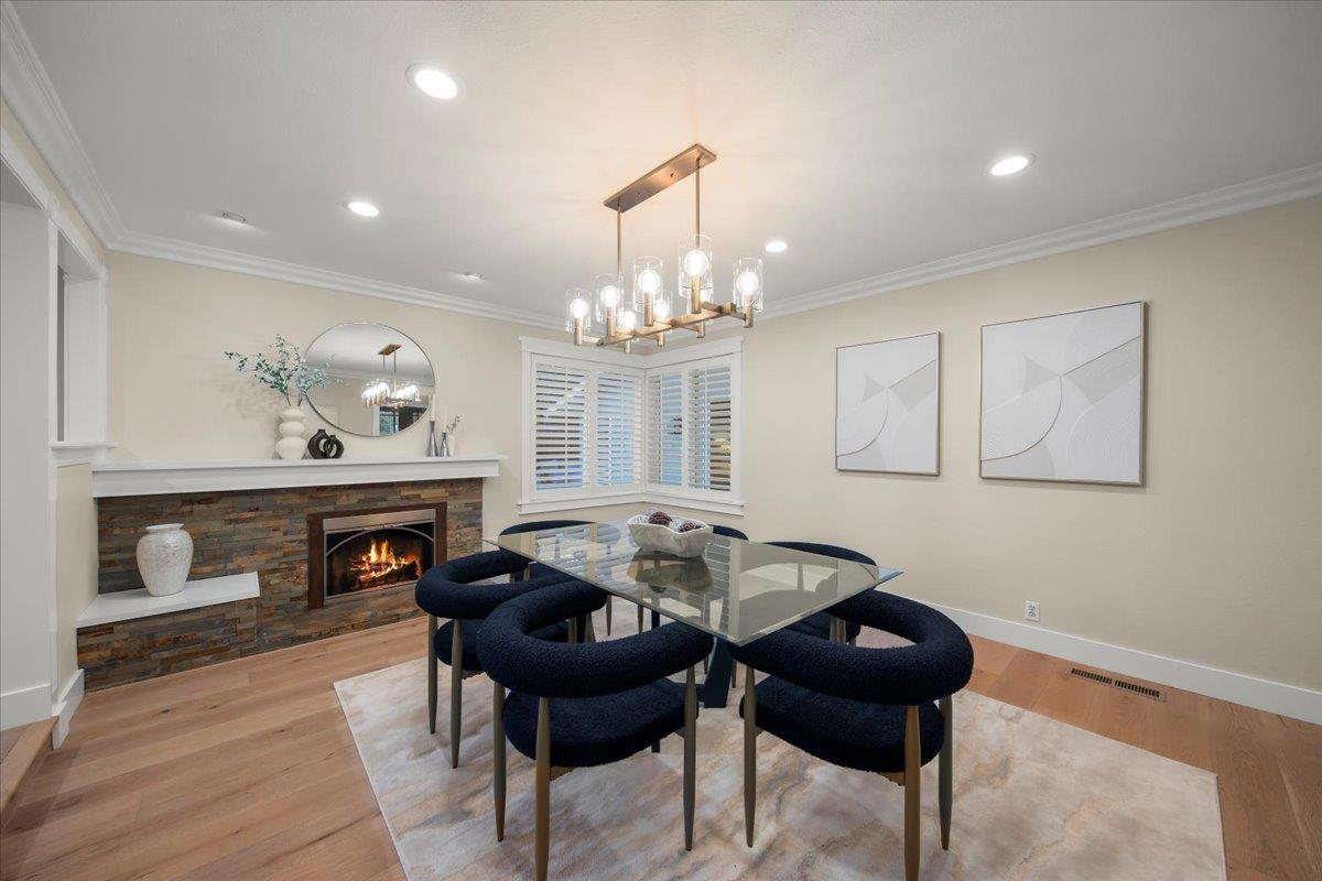 1595 Edmond Ct
