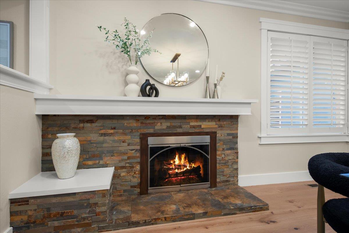 1595 Edmond Ct