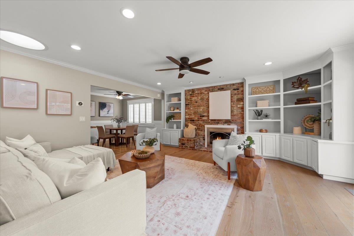 1595 Edmond Ct
