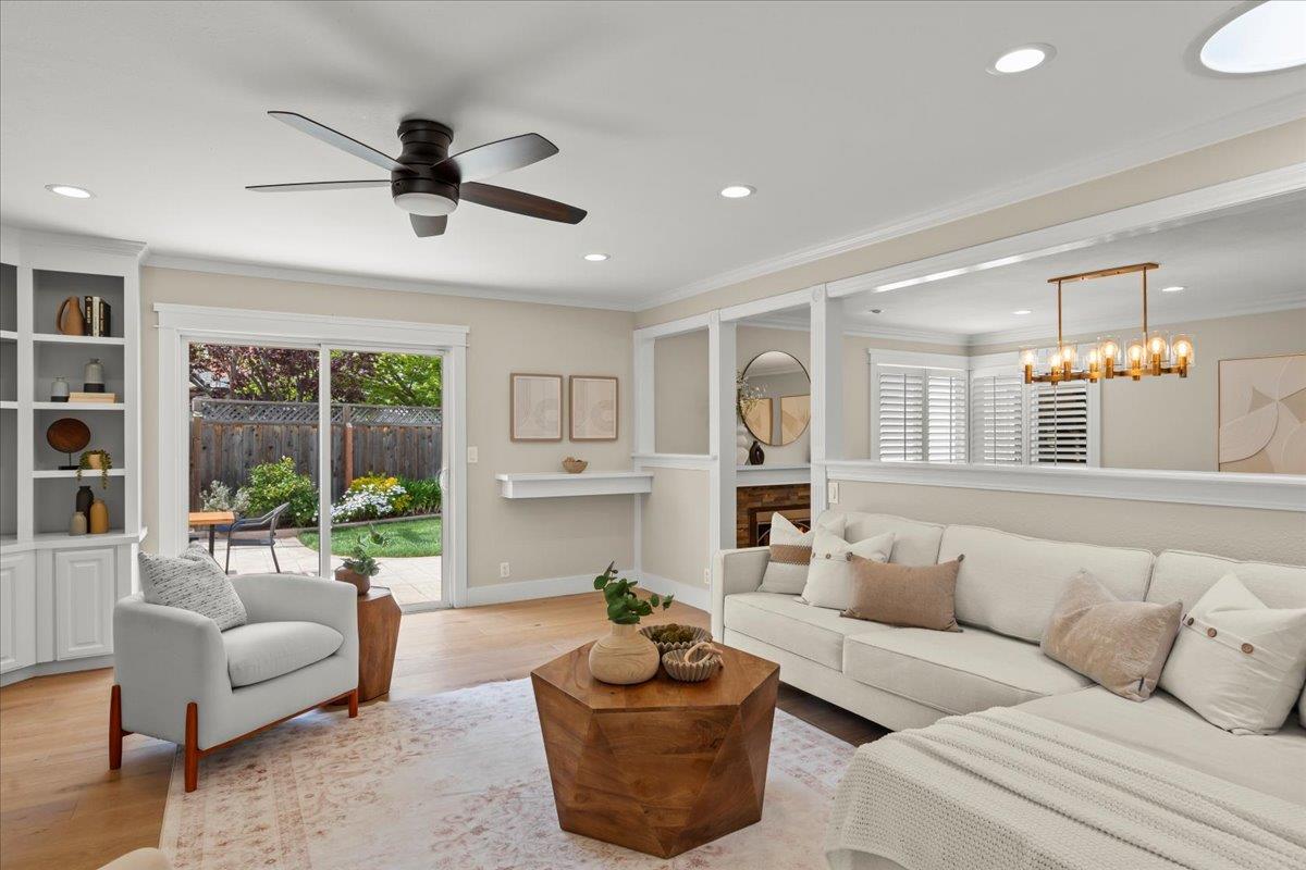1595 Edmond Ct
