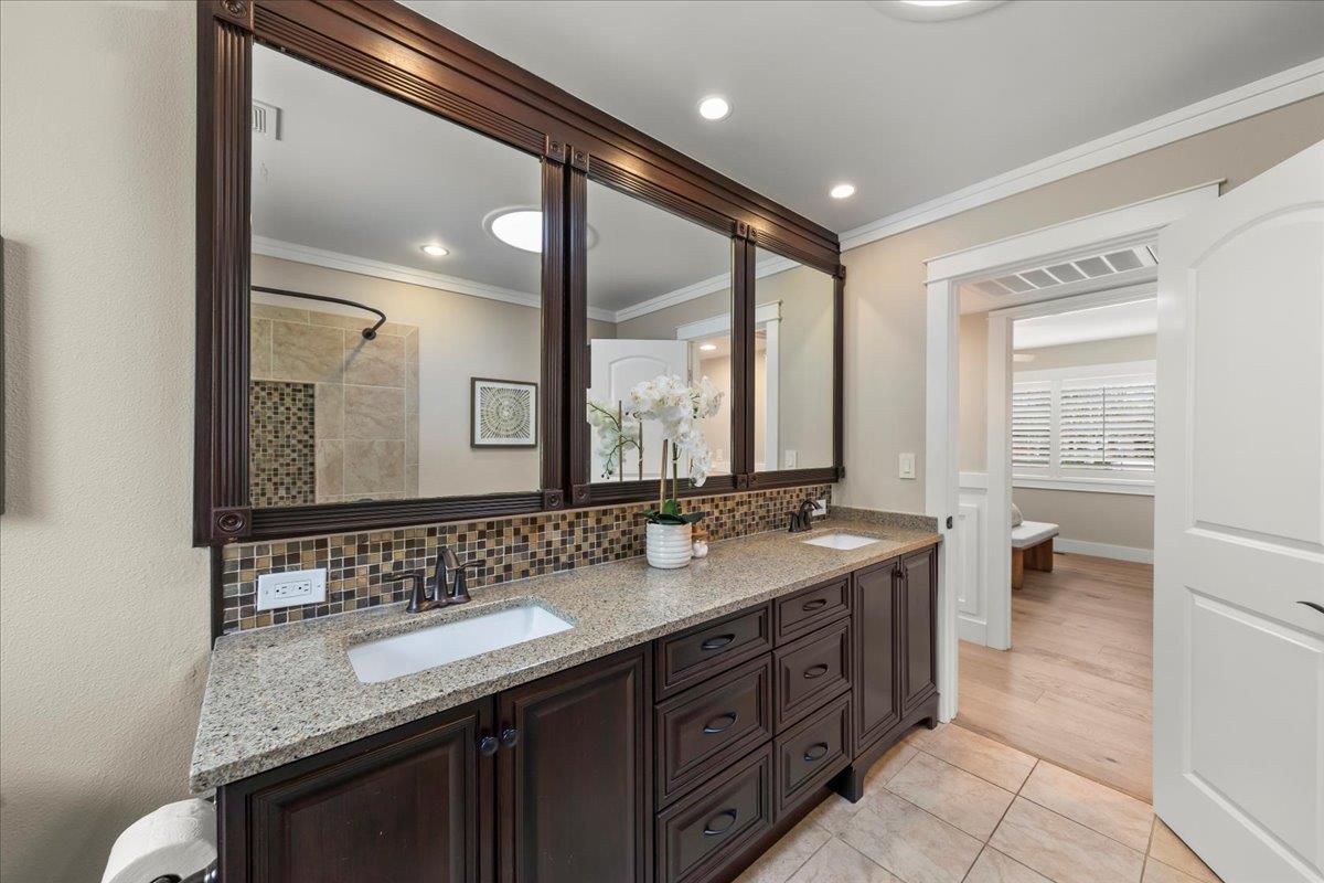 1595 Edmond Ct