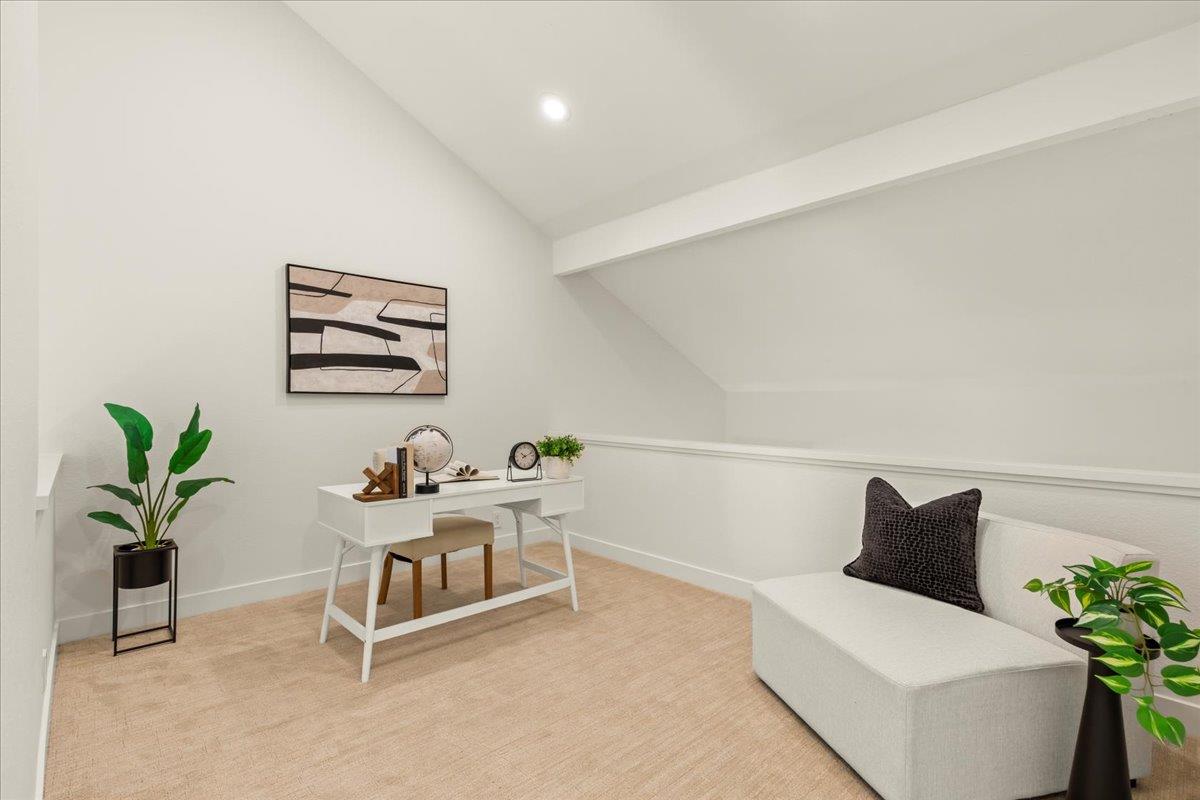 17380 Carriage Lamp Way