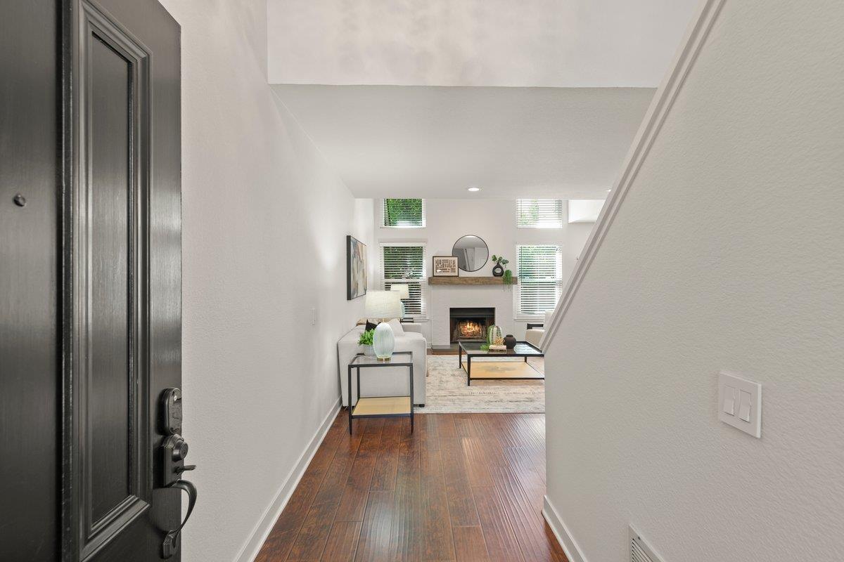 17380 Carriage Lamp Way