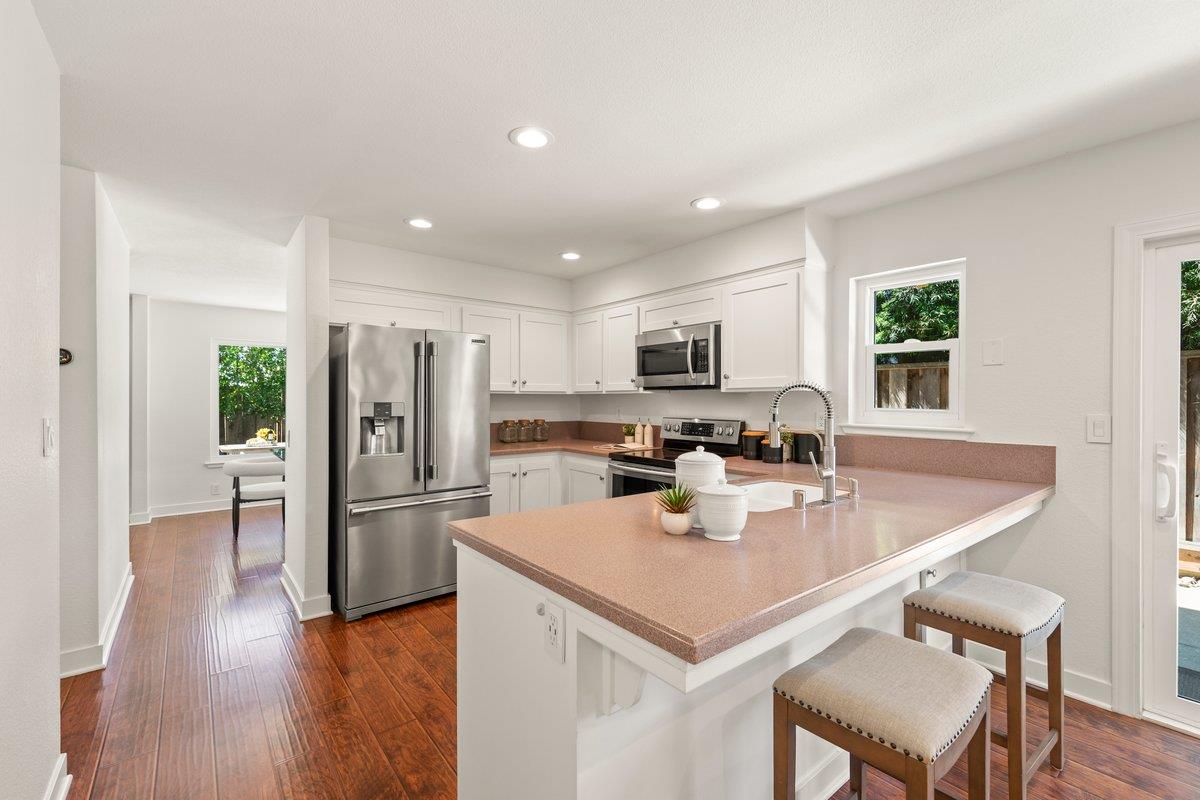 17380 Carriage Lamp Way