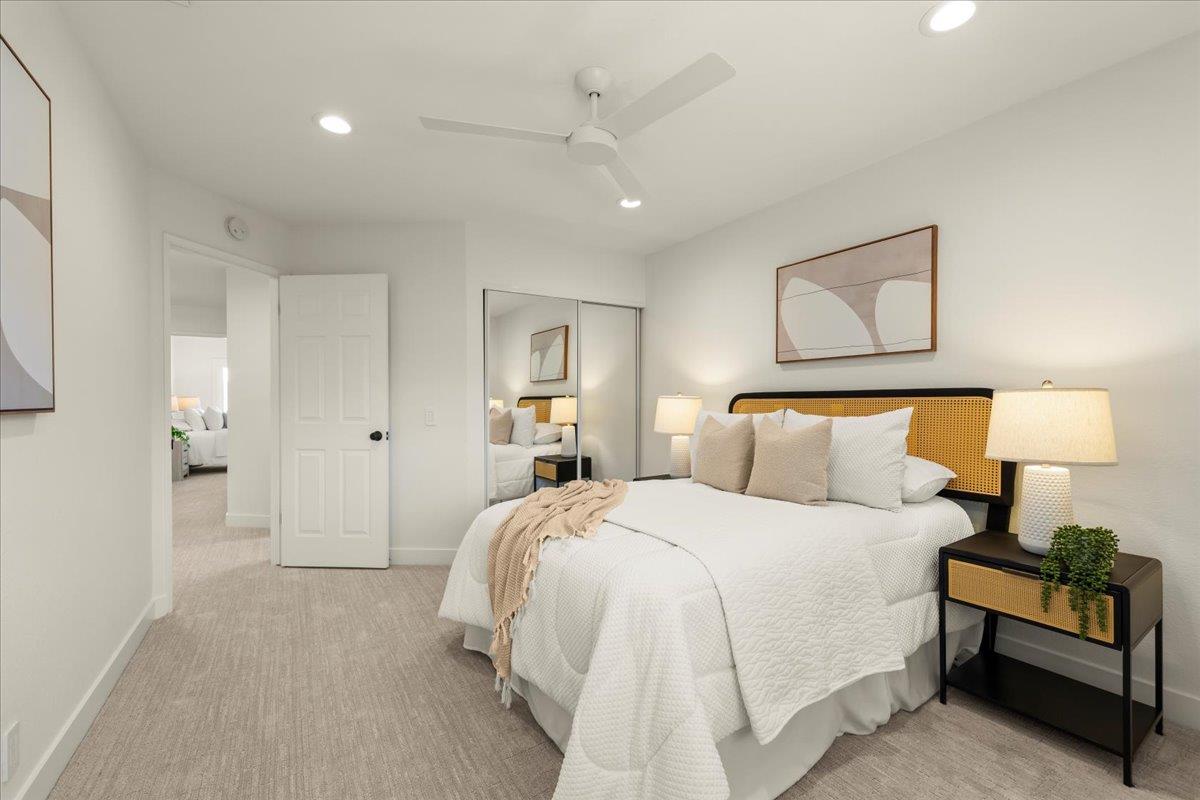 17380 Carriage Lamp Way