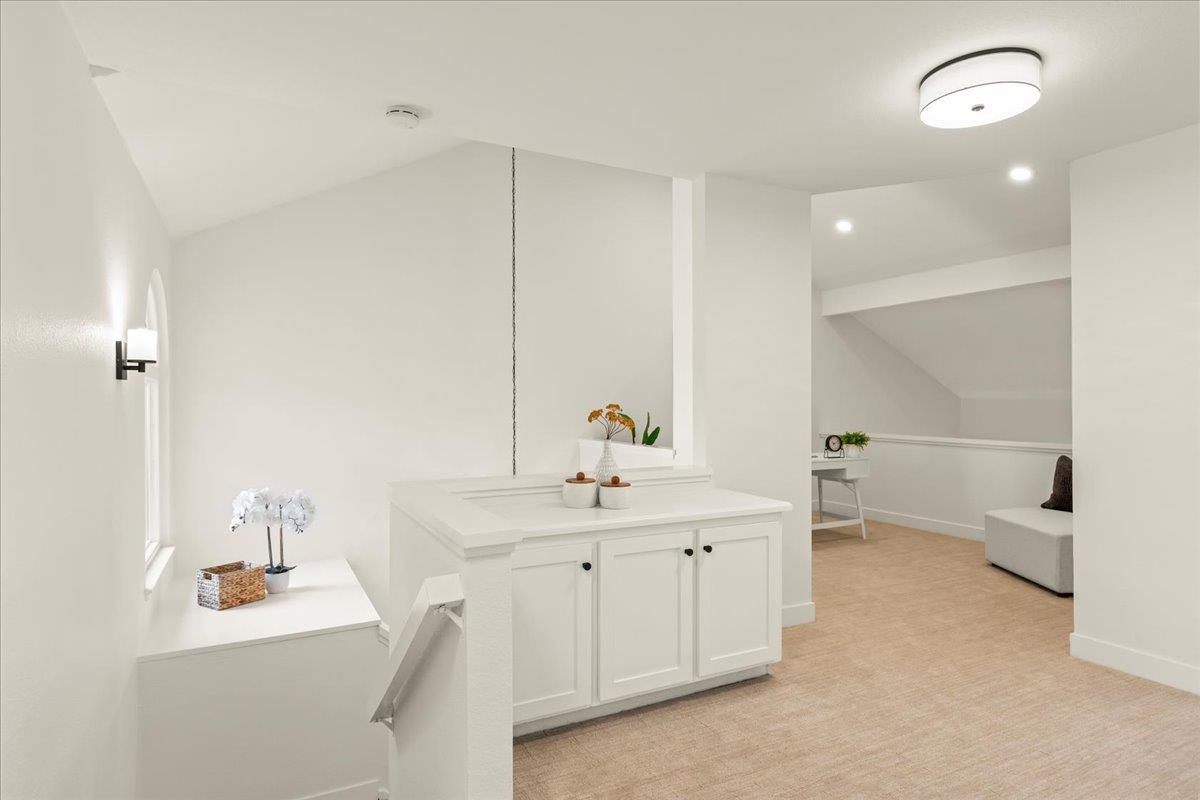 17380 Carriage Lamp Way