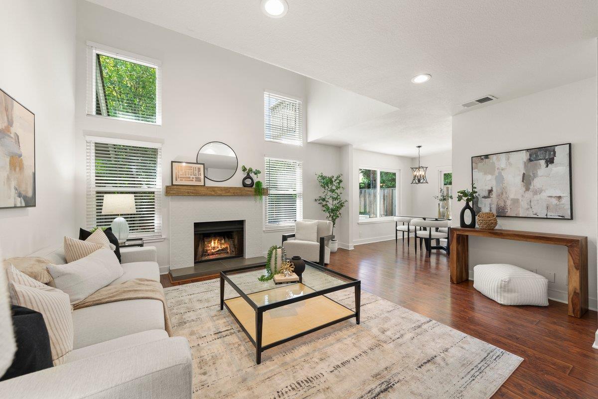 17380 Carriage Lamp Way