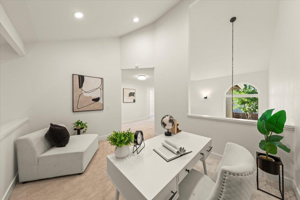 17380 Carriage Lamp Way