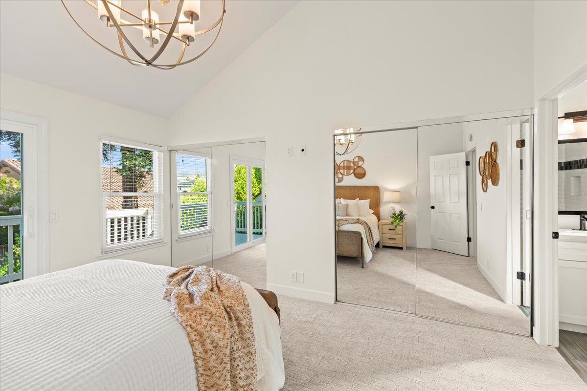 17380 Carriage Lamp Way