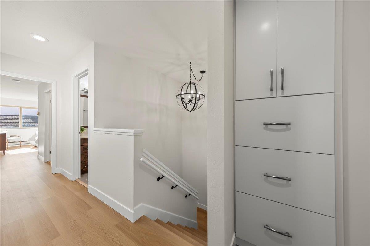 2576 Knightsbridge Lane