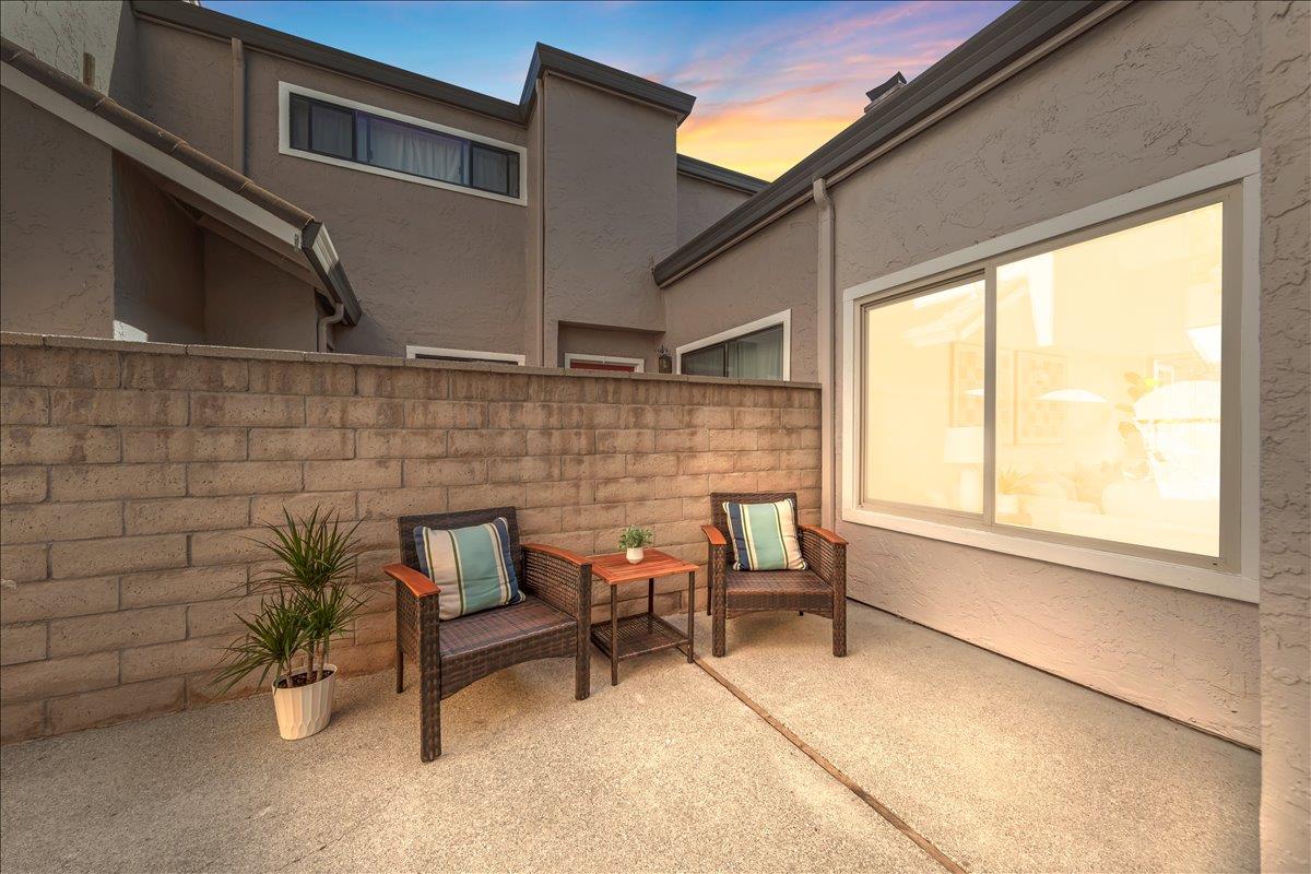 2576 Knightsbridge Lane