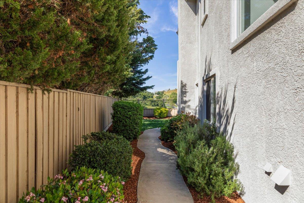 26214 Acclaim Court