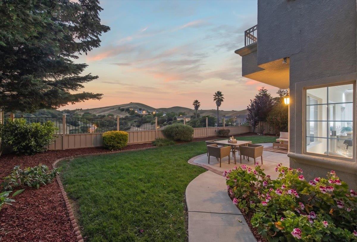 26214 Acclaim Court
