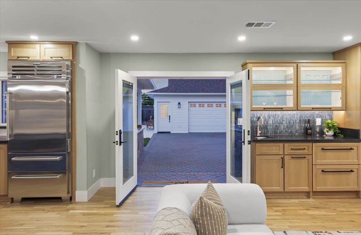 1361 Flora Avenue