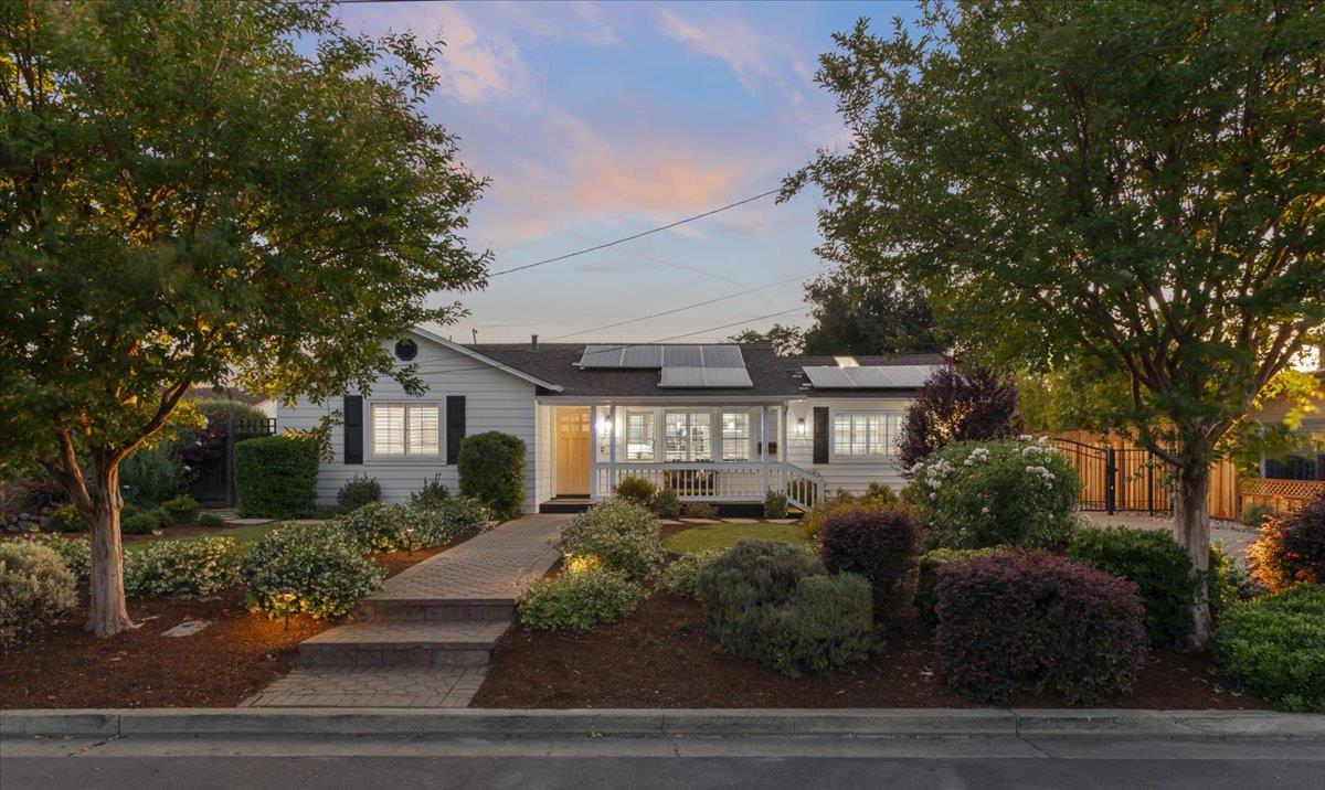 1361 Flora Avenue