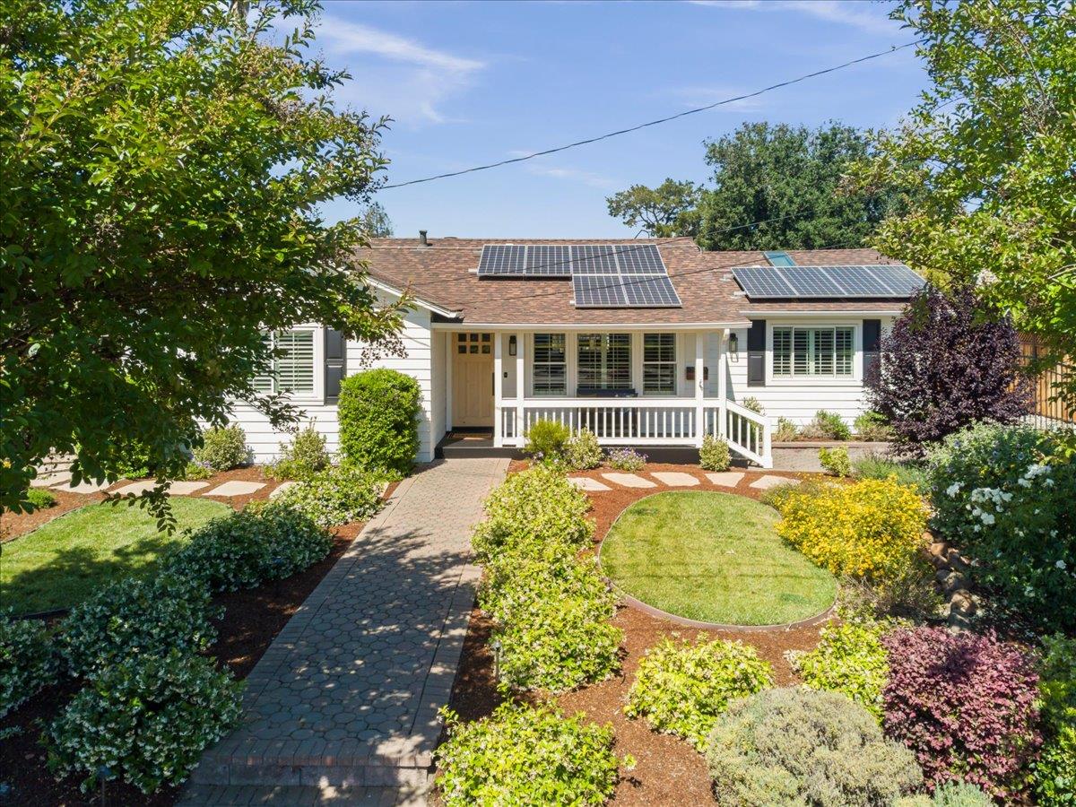 1361 Flora Avenue