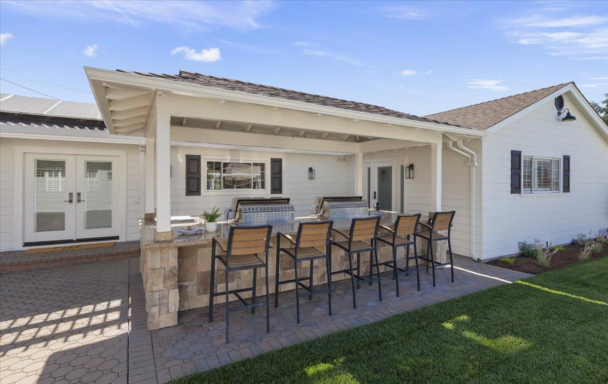 1361 Flora Avenue