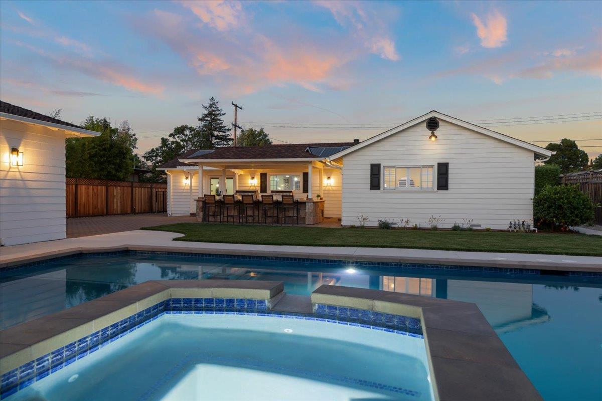 1361 Flora Avenue