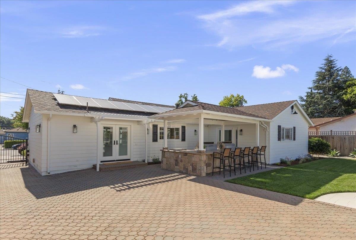 1361 Flora Avenue